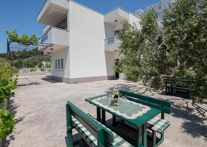 Appartement Two-bedroom In Makarska